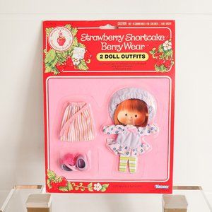 Strawberry Shortcake Berry Wear Vintage 2 Doll Outfits #44310 New 1981 Kenner